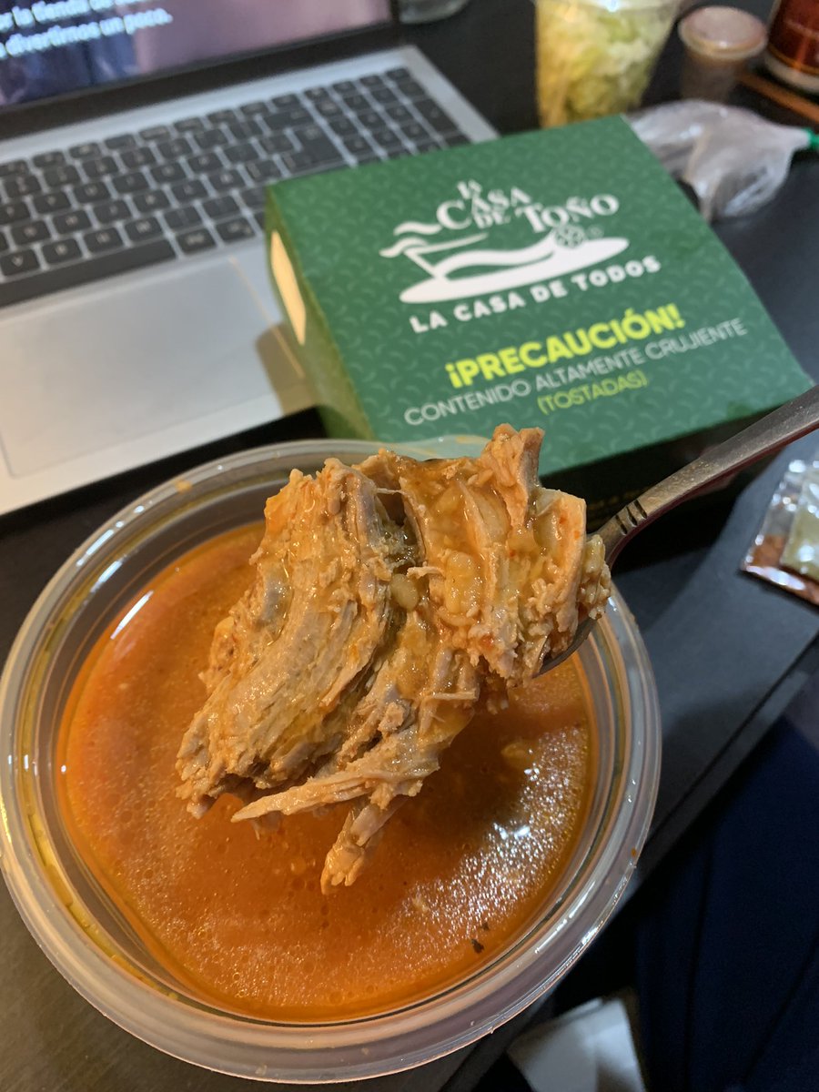 ayTom_'s tweet photo. @LaCasaDeTonoMx un solo trozo enorme de carne en todo mi pozole. #nopuesgracias https://t.co/mkUSE8XWTn