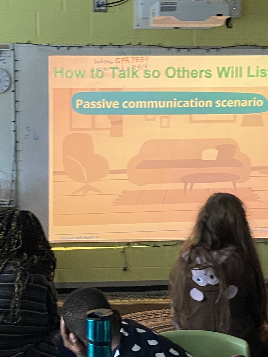 MsGaleOCSB's tweet photo. Thank you to Ms Bowman from @OttawaHealth for the amazing lesson on types of communication! Passive, Aggressive, Assertive, which one suits most situations? #MentalHealthMatters #healthytransitions #ocsbsel #SEL @RedeemerOCSB https://t.co/72ZPQ6hyRg