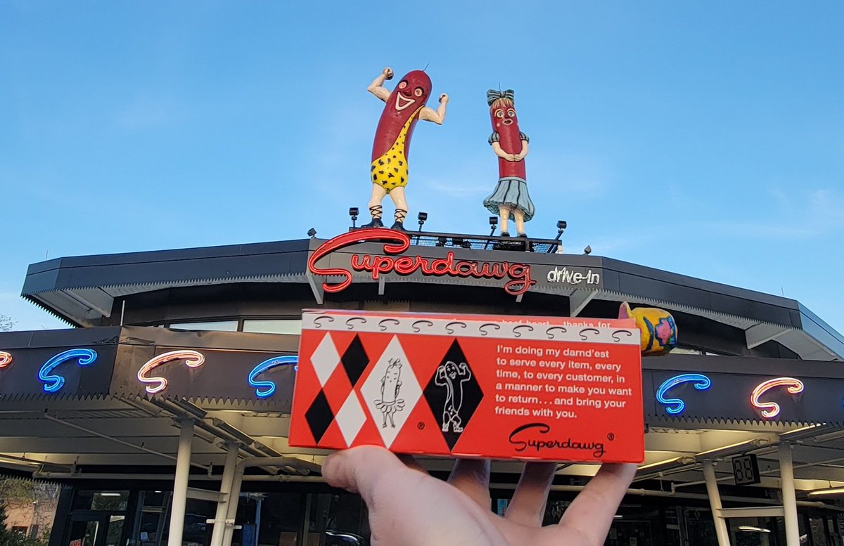 photocatkate's tweet photo. Box o' Delicious Joy! #superdawg #superfries https://t.co/ziJFFU3scN