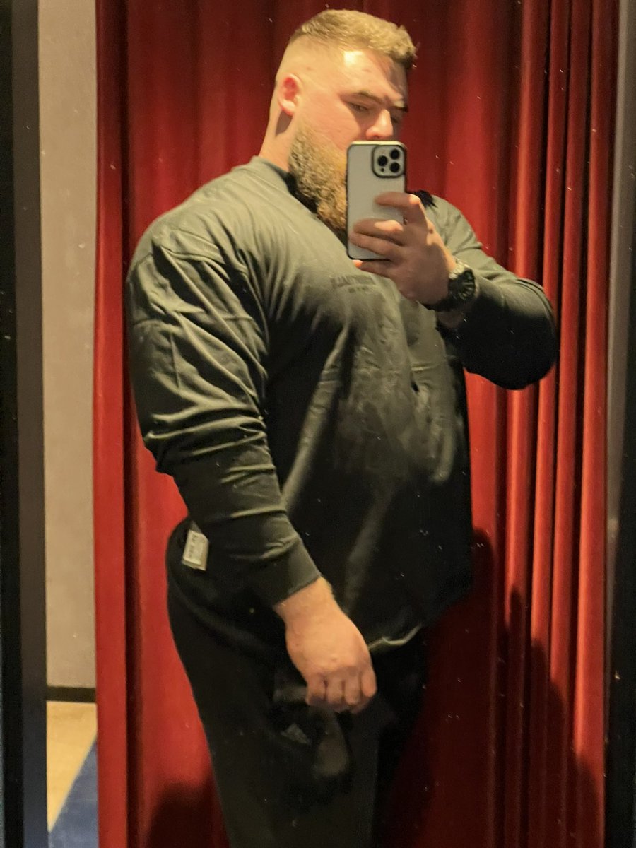 Alphaeats1's tweet photo. All this food making me extra thiccc. What y’all think ? https://t.co/otO1XT6GjA