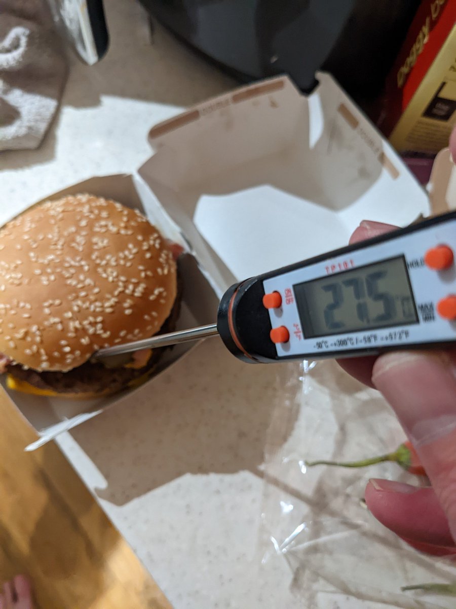 LoaderMark's tweet image. Hi @McDonaldsUK_ @UberEats this was the temperature of my food when it eventually arrived which apparently based on my feedback doesn't deserve a refund