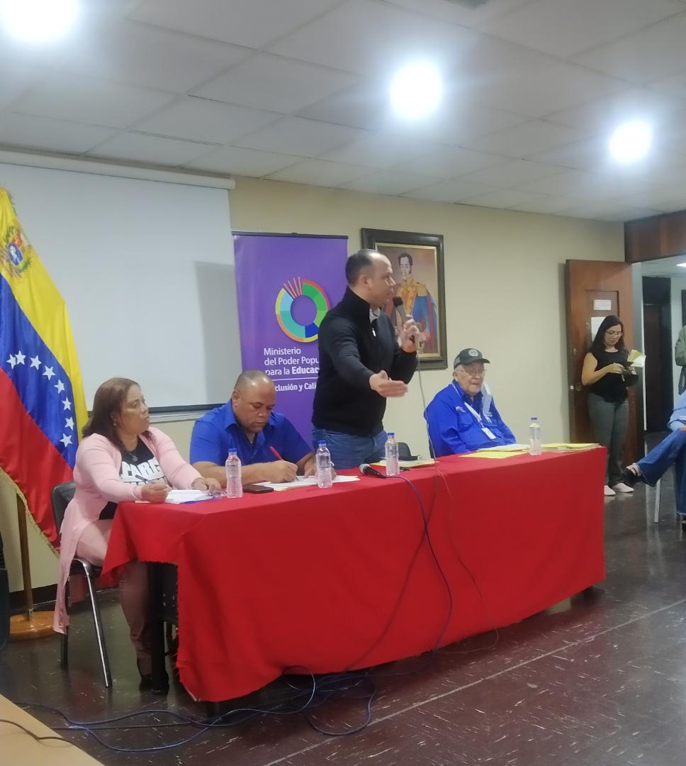 Funda_cenamec1's tweet photo. 3Nov.#CENAMEC,#EpicentrodelaFormaciónPermanente del Magisterio Venezolano Curso del Observatorio de la Calidad Educativa en Venezuela;  espacio científico de investigación, para el desarrollo de las políticas educativas del país. . @NicolasMaduro.@MPPEDUCACION.@_LaAvanzadora https://t.co/JvOeXbCv1b