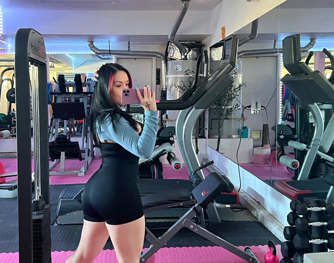 Trying to be a better me 🏋🏻&zwj;♀️🤍 https://t.co/B1PzQBxtB6<a href="/tag/scorpio"class="tags"><span>#scorpio</span></a><a href="/tag/scorpioseason"class="tags"><span>#scorpioseason</span></a>