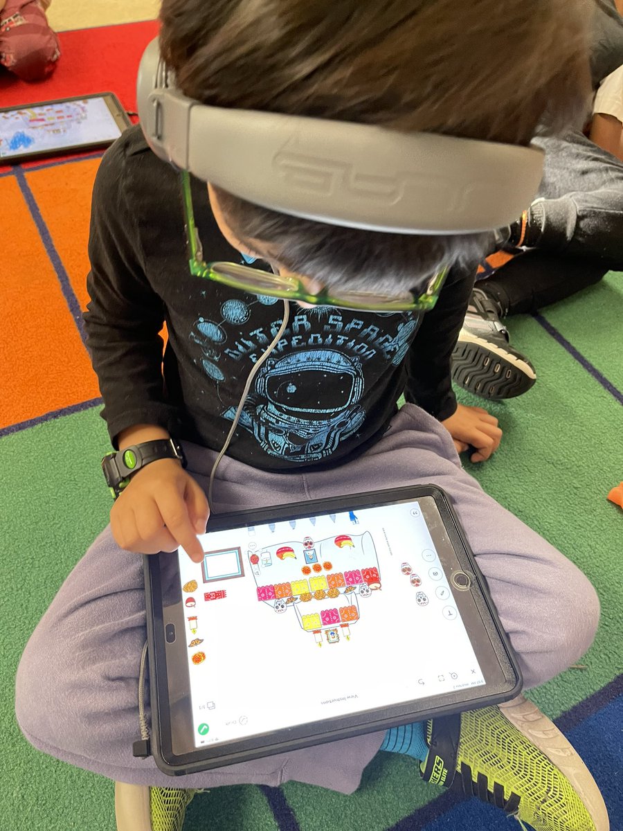 Students had fun creating their own virtual ofrendas in class! #techinlanguage