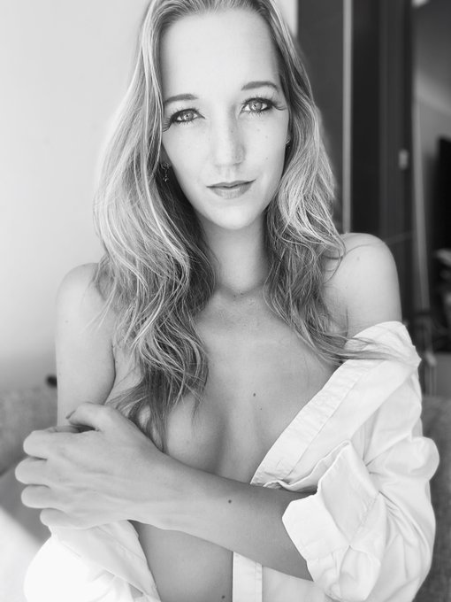 Good Morning Twitter World 🐣 https://t.co/yvtQk5dG9D  #GoodMorning #GoodMorningTwitterWorld #BlackandWhite<a href="/tag/goodmorning"class="tags">#GoodMorning</a><a href="/tag/blackandwhite"class="tags"><span>#blackandwhite</span></a><a href="/tag/telegram"class="tags"><span>#telegram</span></a><a href="/tag/uncensored"class="tags"><span>#uncensored</span></a><a href="/tag/fanclub"class="tags"><span>#fanclub</span></a>
