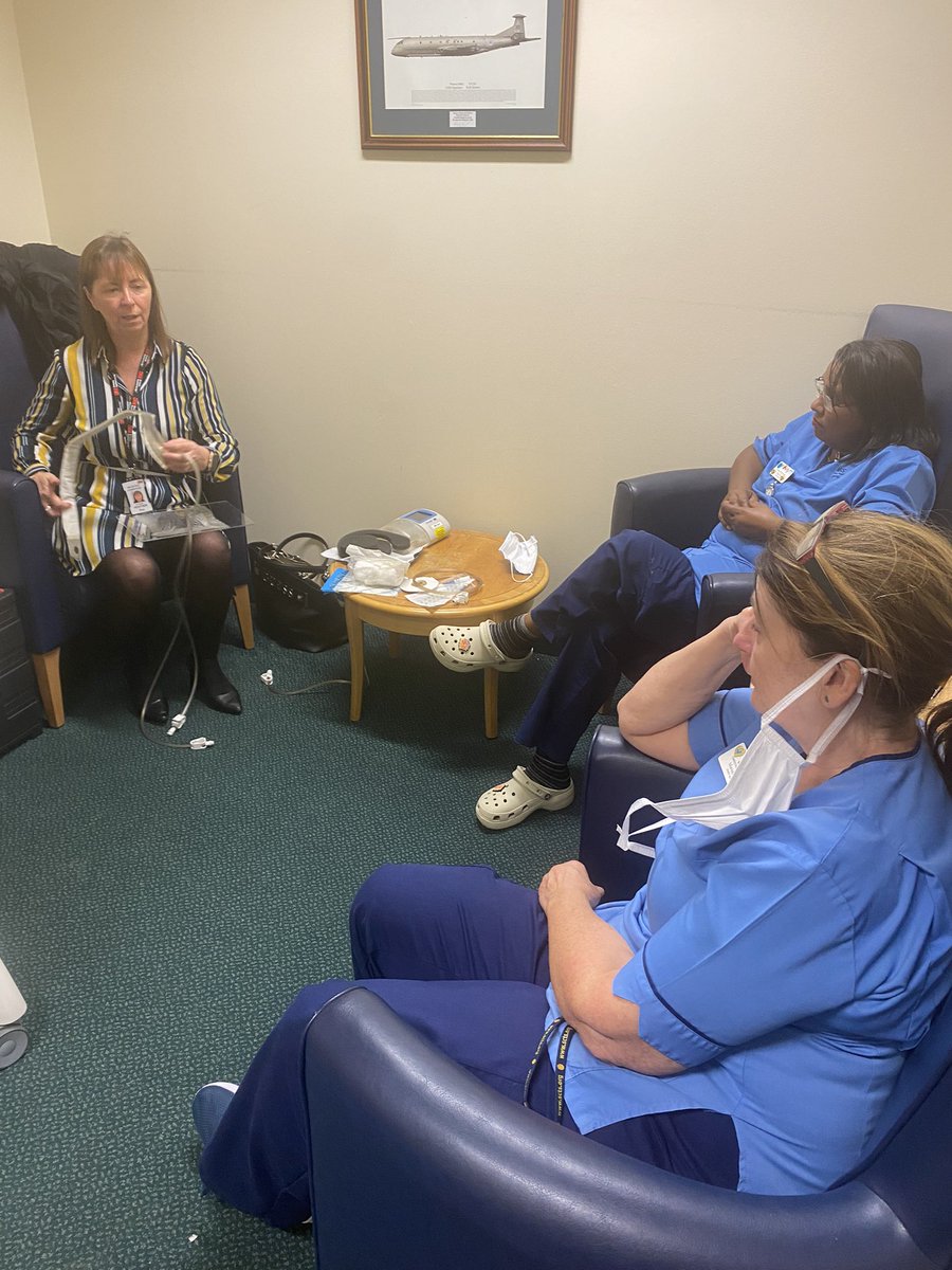 ward102rie's tweet photo. Great to have face to face  teaching sessions again on wound vac in @ward102rie @CTS_RIE. Thank you Heather Guy from 3M Medical for delivering this training for our team. @Juliemc70546205 https://t.co/EgLMbqVoZU