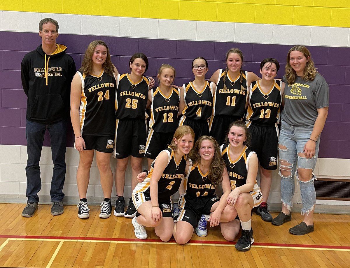 The 2022 Fellowes Falcons Senior Girls Basketball Team! 🏀