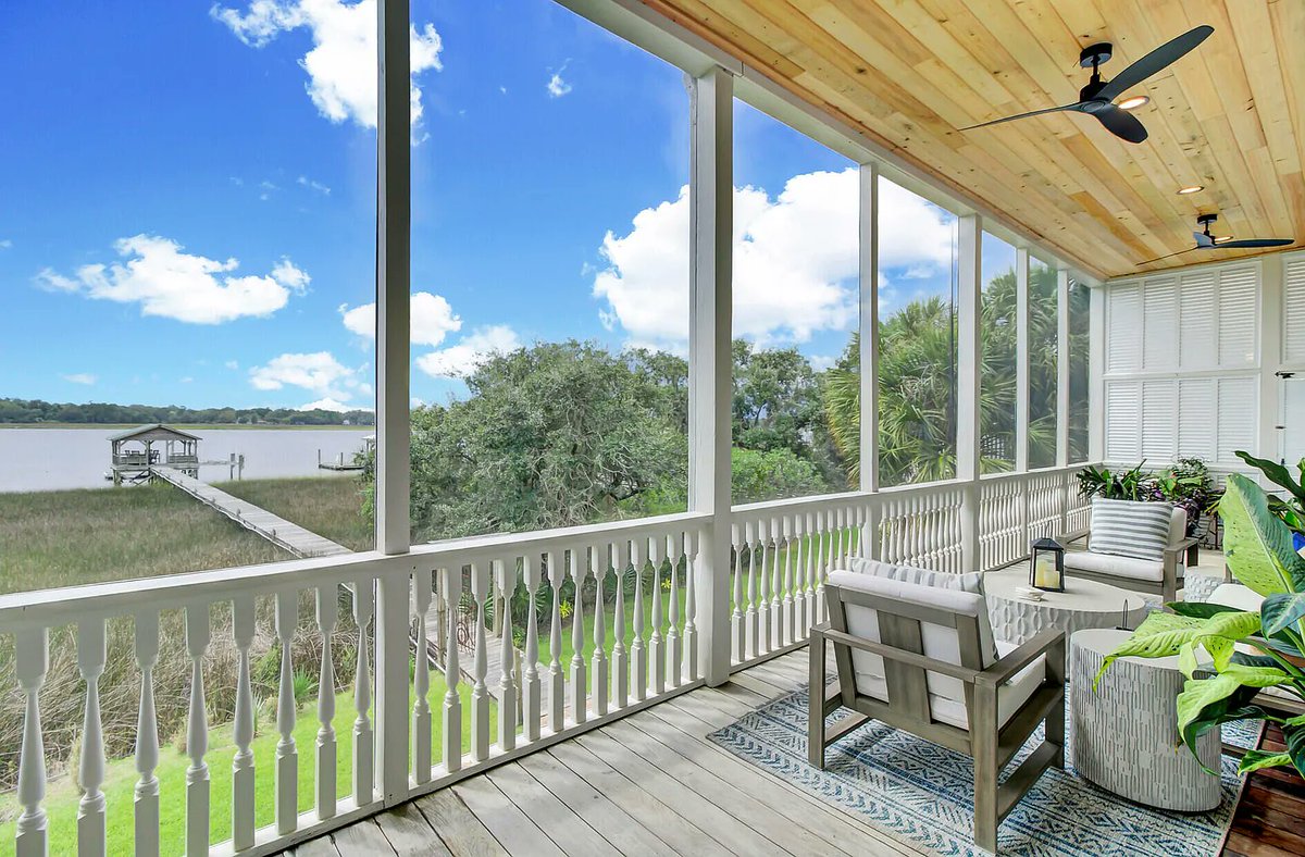 flash_paradox1's tweet photo. 4365 stoney poynt Ct, North Charleston, SC 29405
0.44 Acres
12,000 LB boat slip and true deep water dock
5B/6 Bath
On the Ashley River, New roof, 3 new 2 stage HVACS and much more upgrades
$1,799,995 #chsrealestate
#charlestonrealestate
#lowcountry #Deepwater https://t.co/NokFgQIf1X