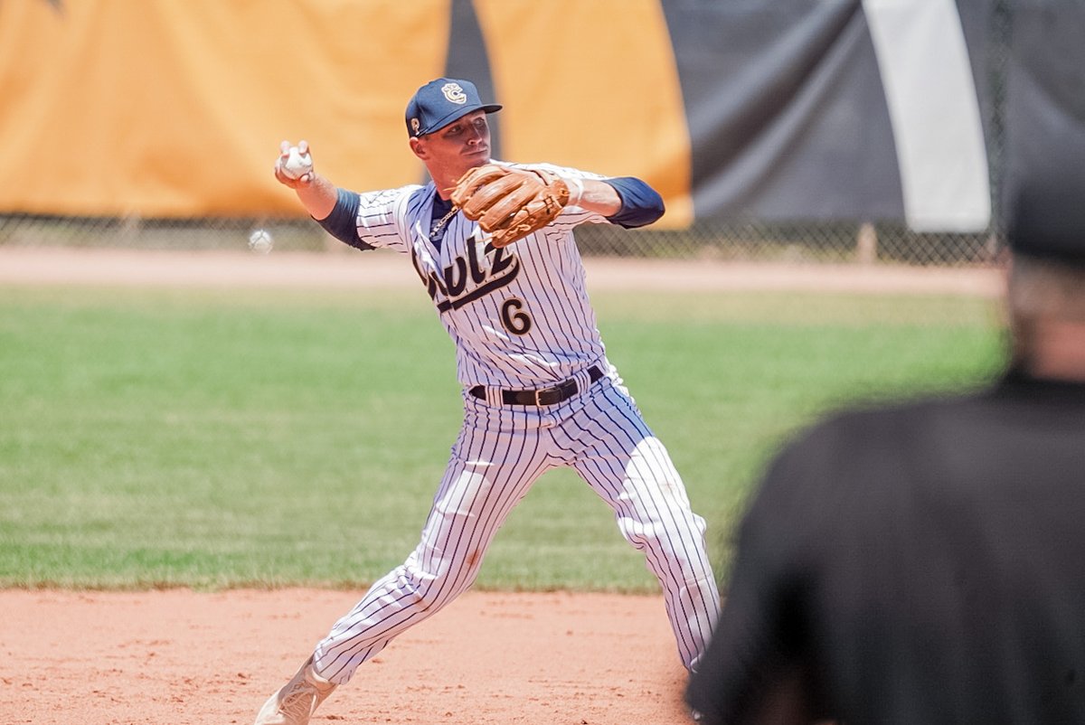 OwlzNoCo's tweet photo. Came in clutch with that right arm plenty of times too 💪 https://t.co/HvqQVrg2iv