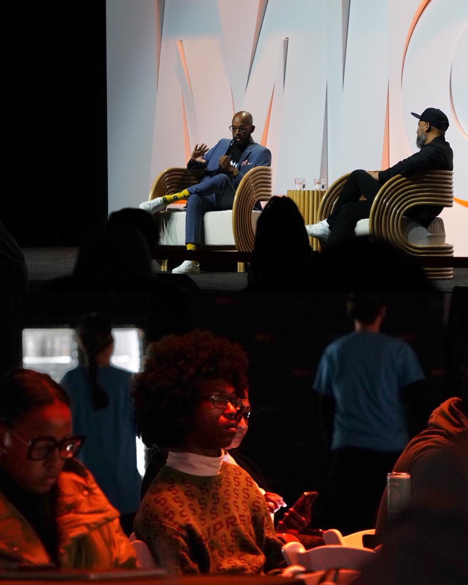 NorfolkVA's tweet photo. It’s a wrap on the final day of @mightydreamco!

The #MightyDream was realized! Today focused on innovation, working w/ black banks, a pitch session, sharing what’s next, future cities &amp; making the impossible — possible!

Thanks to @Pharrell &amp; all who made it possible. #NorfolkVA https://t.co/Ch8OhxyzVz
