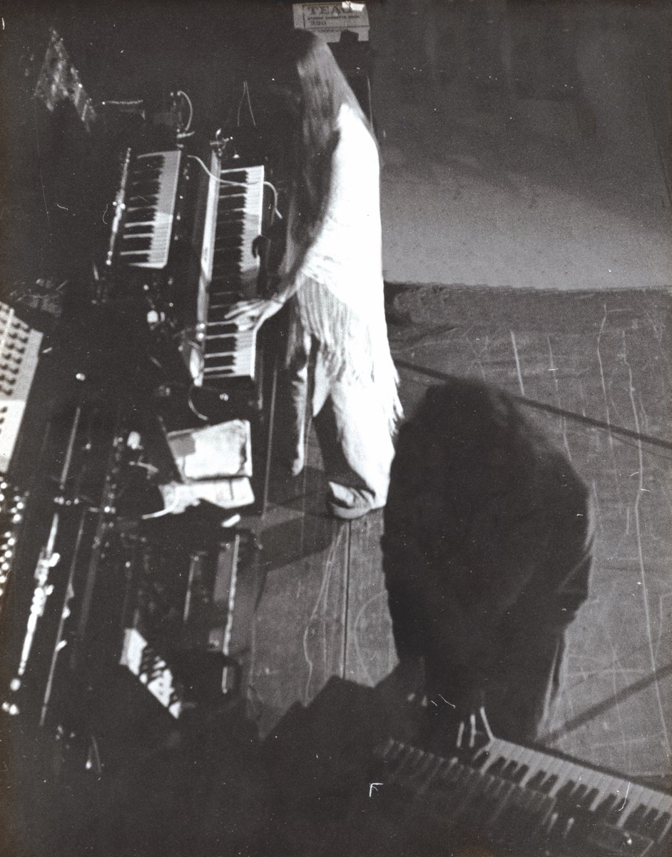 EmeraldWebMusic's tweet photo. Emerald Web in concert at Shaboo Inn 1978. https://t.co/gknLVRDNb6