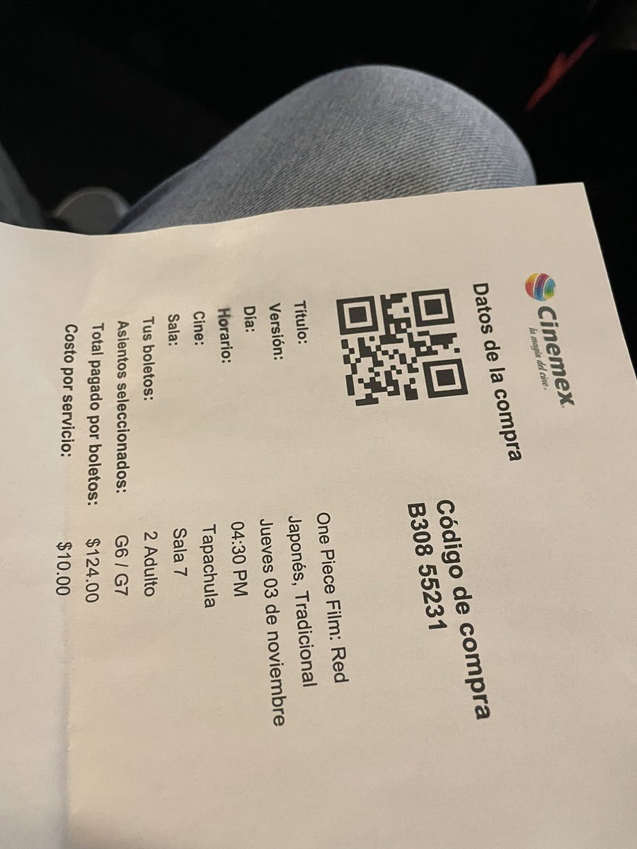 AlePuon's tweet photo. @Cinemex Con la novedad que venimos a la función y encontramos una sala sucia. https://t.co/kDrsgxdbmT