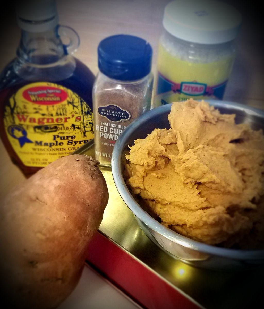 TheAtticCorner's tweet photo. New hummus flavor! Try our all new homemade Curried Sweet Potato Hummus.
It's like November in your mouth... because it's not outside
#GreenBay 
#SmallBusiness 
#Hummus
#shopsmall https://t.co/7SbCznKwM5