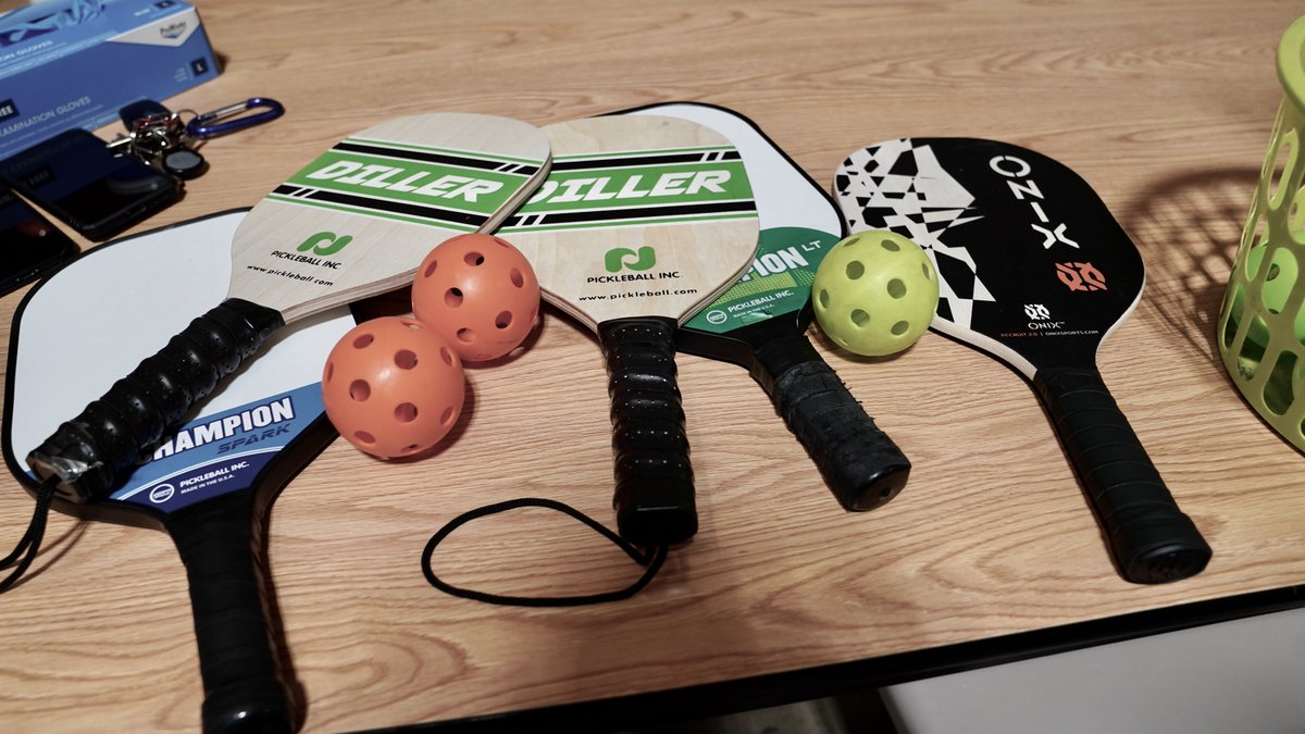 CityOfMissionTX's tweet photo. Game on!
City of Mission employees are doing their part to stay fit with a pickle ball tournament.
This indoor paddle ball sport is pretty popular in our community! #FitMission #EnjoyMission https://t.co/fmxuKYyQPn