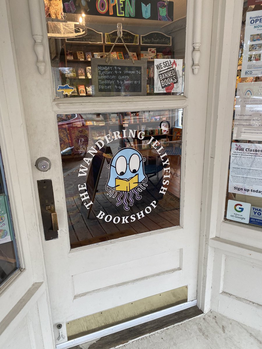 I visited the @TWJBookshop in Niwot, Colorado. So delightful! So amazing. Happiness abounds.