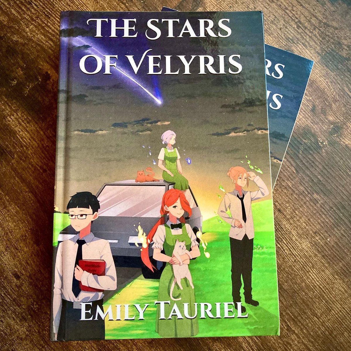 taurielxaela's tweet photo. The physical copies of book two are here!!! ✨ You can find The Stars of Velyris in three editions: ebook, paperback, and hardcover!

https://t.co/BdKOWQiujd https://t.co/XfxPYWa9RQ