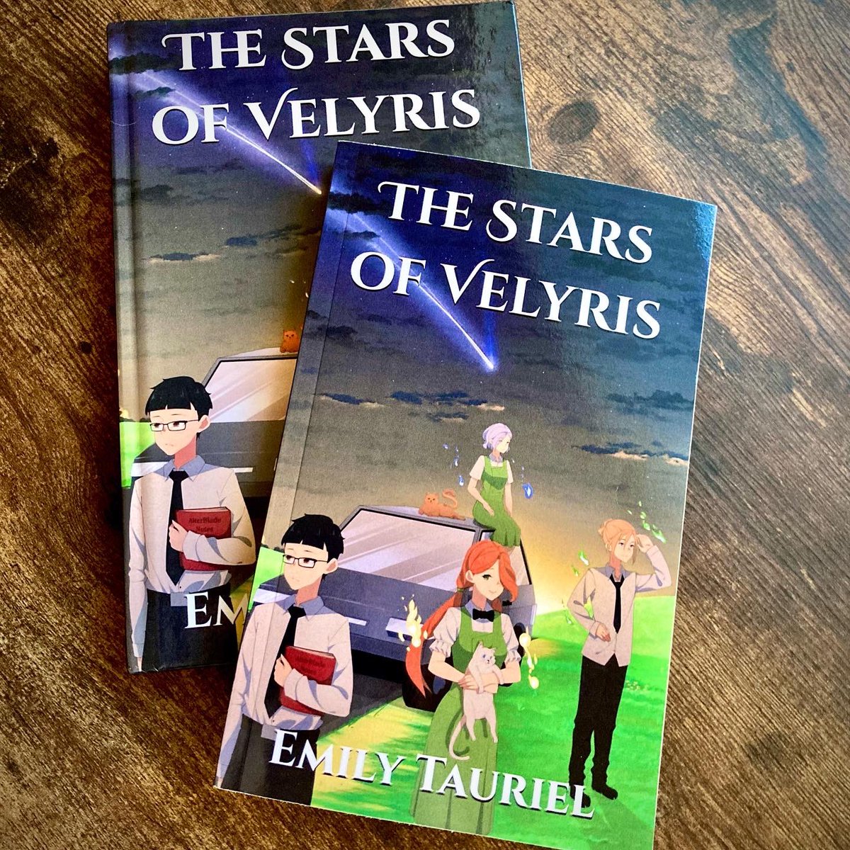 taurielxaela's tweet photo. The physical copies of book two are here!!! ✨ You can find The Stars of Velyris in three editions: ebook, paperback, and hardcover!

https://t.co/BdKOWQiujd https://t.co/XfxPYWa9RQ