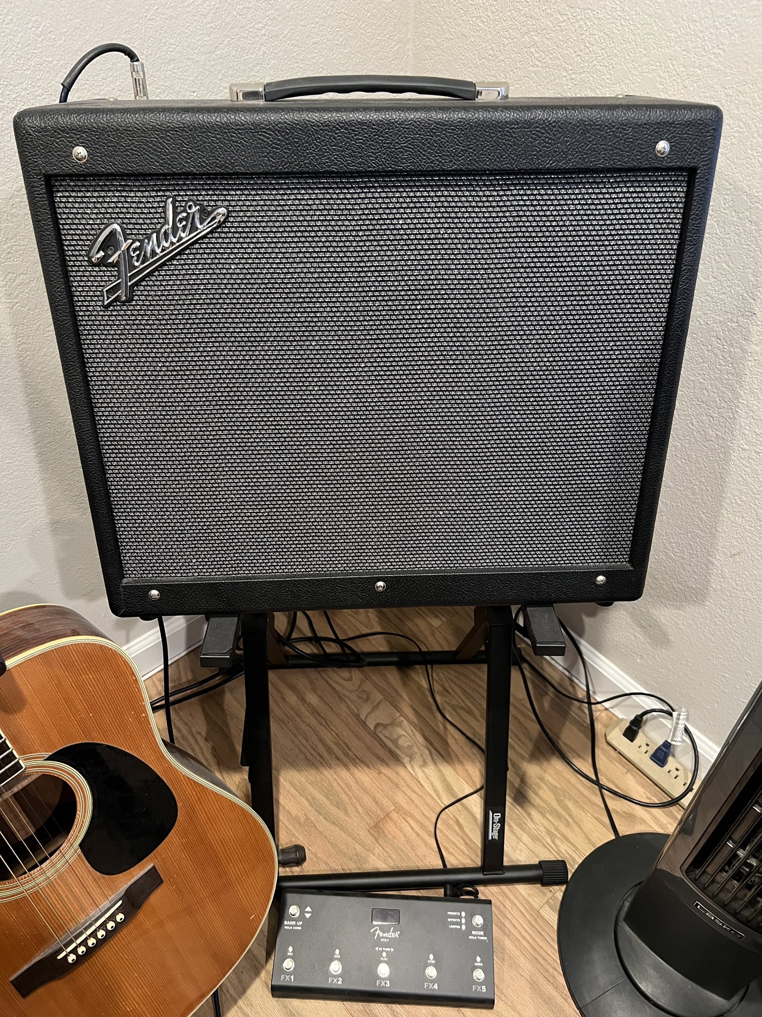 DubsStrat on Twitter "DrGuitar Fender My Fender Mustang GTX100 is