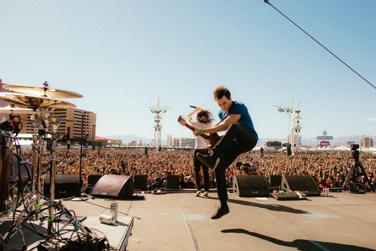 Mayday Parade performing on the Main Stage @ When We Were Young Festival in Las Vegas, NV! 📸: Salma Bustos