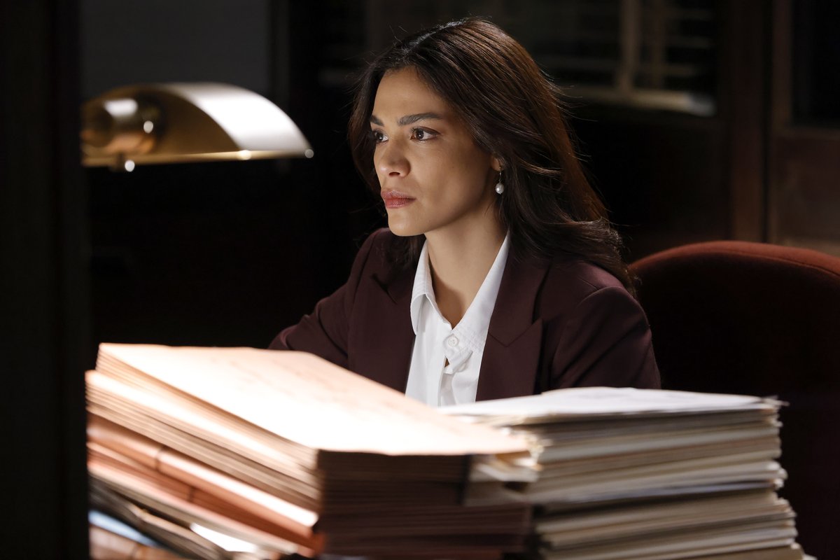lawandordertv's tweet photo. One thing about Price. He’s got your back. #LawAndOrder https://t.co/9nhme6bYx7