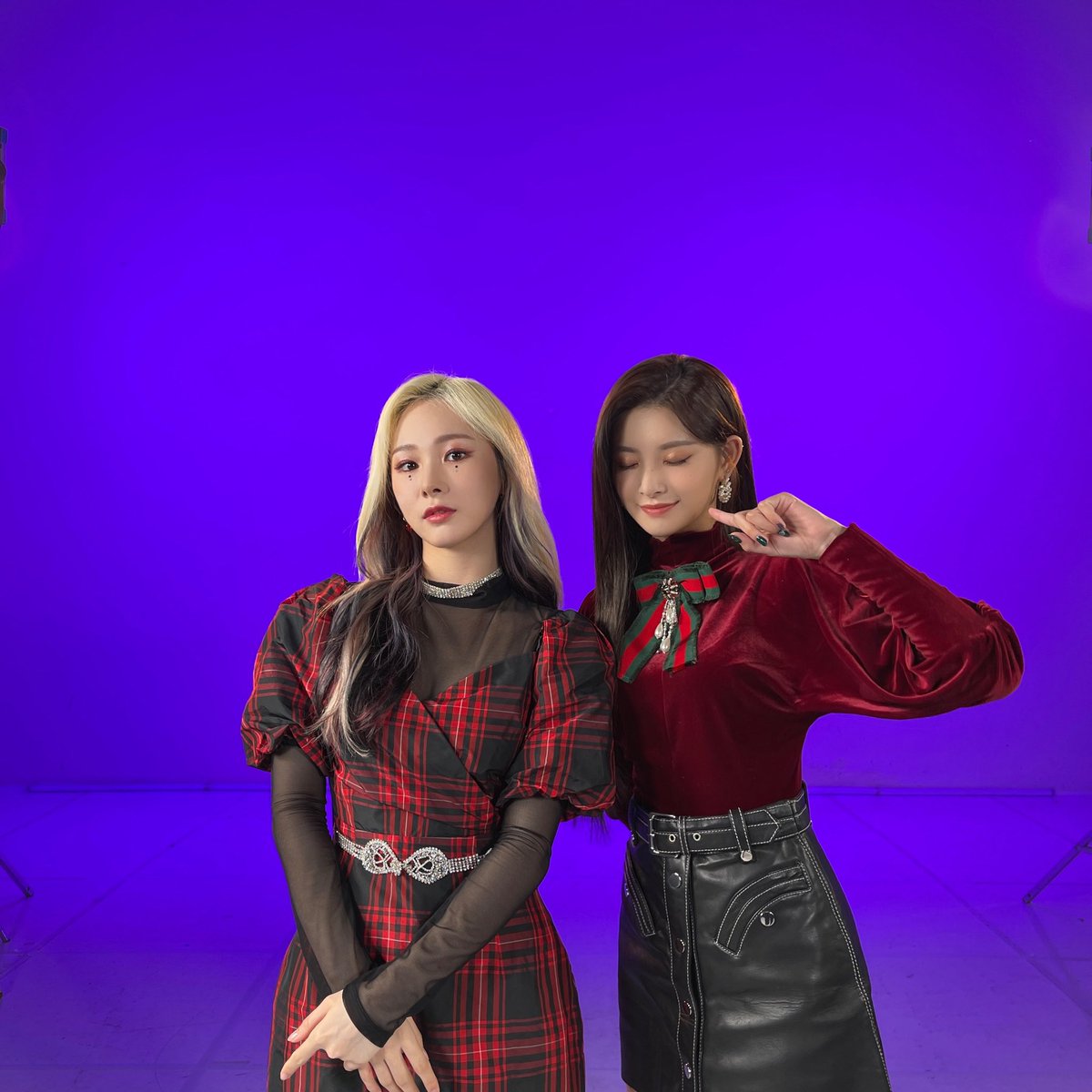 moon_eg3's tweet photo. #MAMAVOVE #everglow 🐱🐶 https://t.co/UcrJ4YaWZl