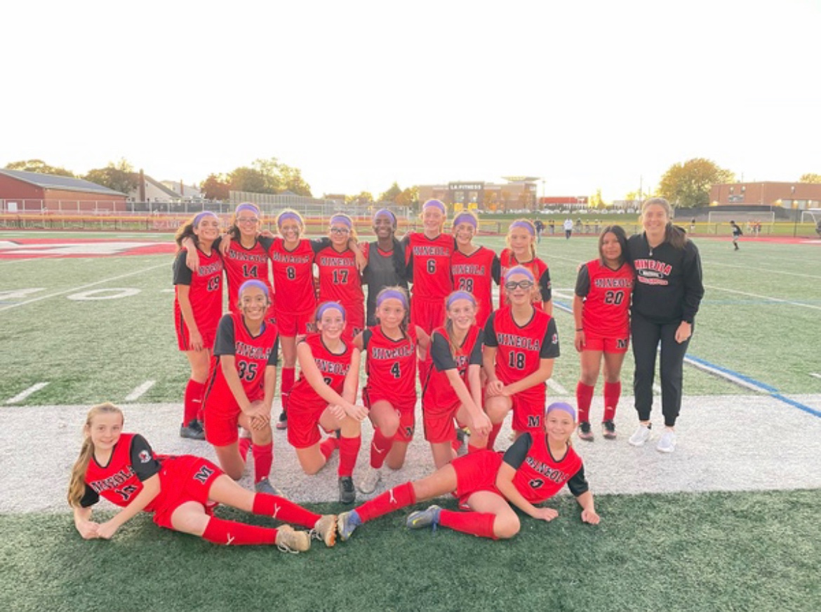 MissBauer9's tweet photo. Undefeated season!! 9-0 with these amazing girls 😊👏🏻 let’s go mustangs!! #MineolaProud @ClubMineola @MineolaMS https://t.co/x8EBJlTqTN