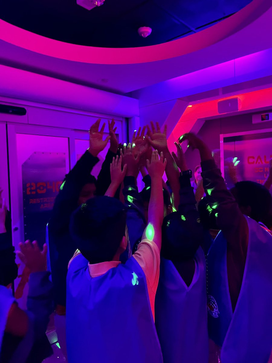 NISDRoss's tweet photo. Great today for our Rebels who went on their Challenger field trip. @sacscobee #RossIgnited https://t.co/E7IMTOMCNz