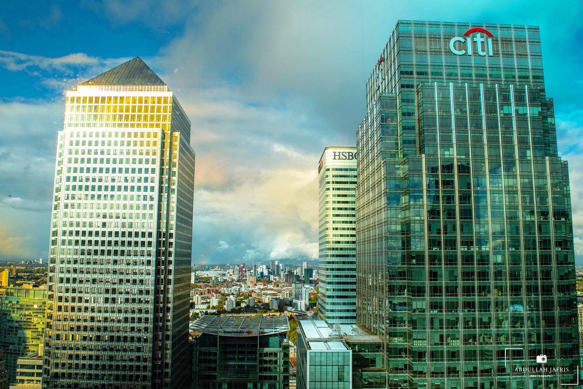 abdullahj's tweet photo. Carpe Diem, State of mind 💭💭♟️
#photography #photographer #dslrofficial #nikonphotography #nikoncreators #city #cityviews #moodycity #moody #london #visitlondon #canarywharf #cityvibes #concretejungle #carpediem #blueskies #financialdistrict #streetphotography #streetsoflondon https://t.co/i4vshJU4e7