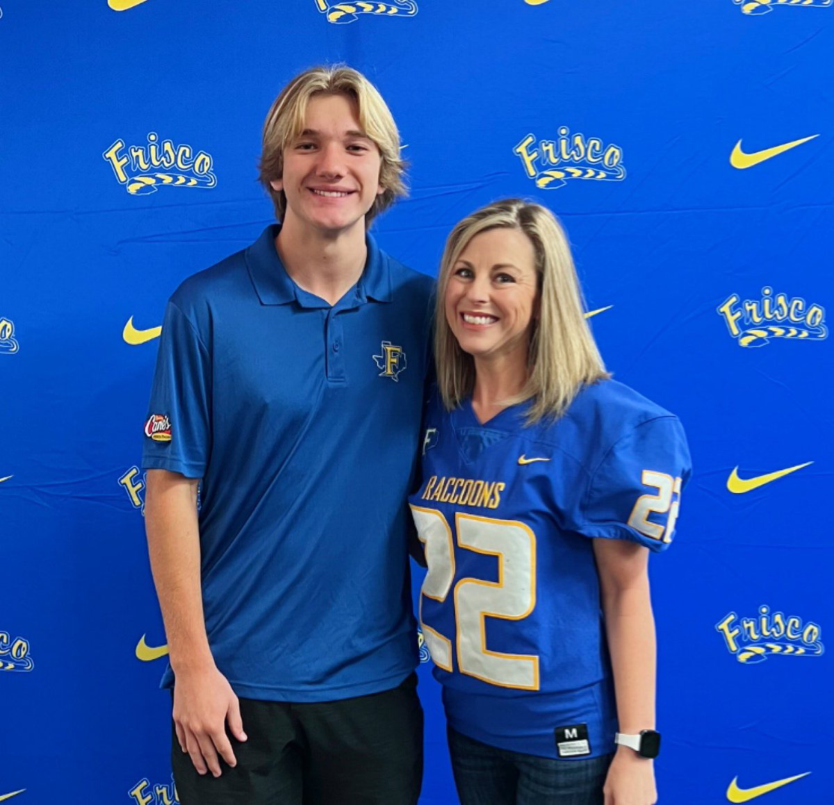 Nich_Econ's tweet photo. @FHSRACCOONFB Thank you for the appreciation day 😊 Lots of love and smiles today 💙💛💙 @DNichols76 success! https://t.co/vXUTW9v0qm