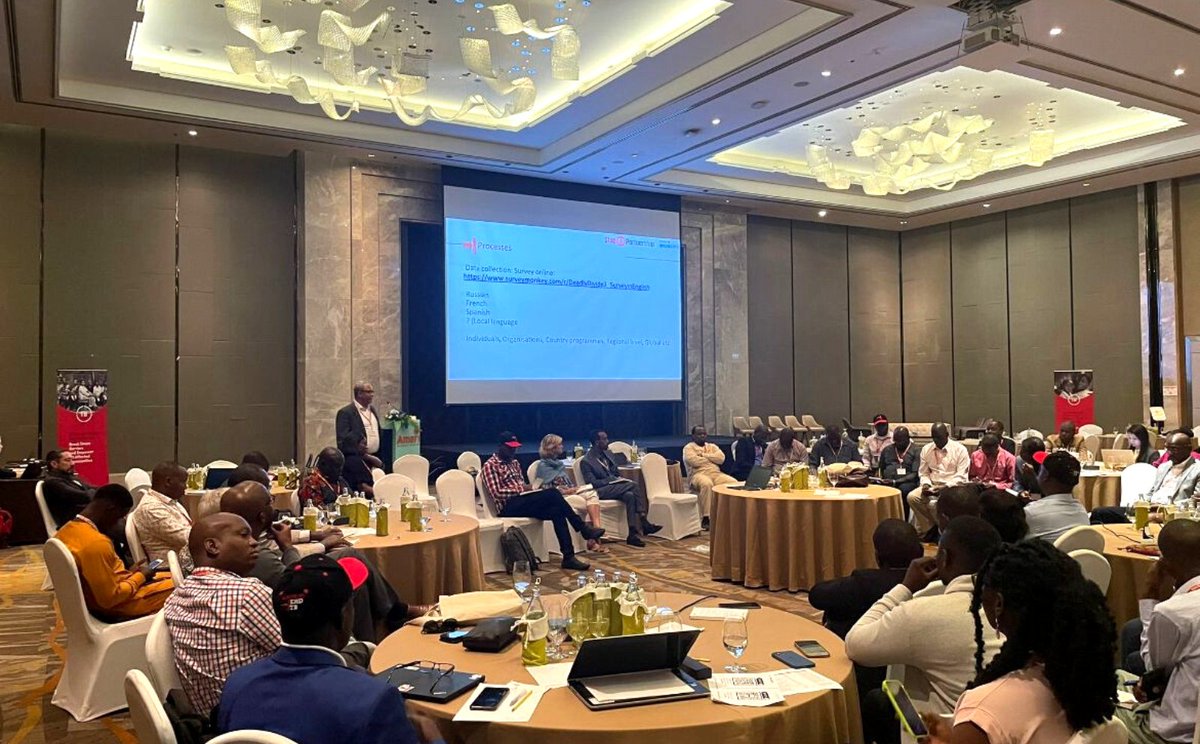SociosEnSalud's tweet photo. @SociosEnSalud estuvo presente en el @StopTB Partnership Summit 2002, que se realiza en #Bangkok -#Tailandia en noviembre.
En representación de América Latina y el Caribe estuvo el Dr. @leo_lecca director general de Socios En Salud. #STPCommunitySummit #EndTB #Tuberculosis #TB https://t.co/DS9mc6jzmR