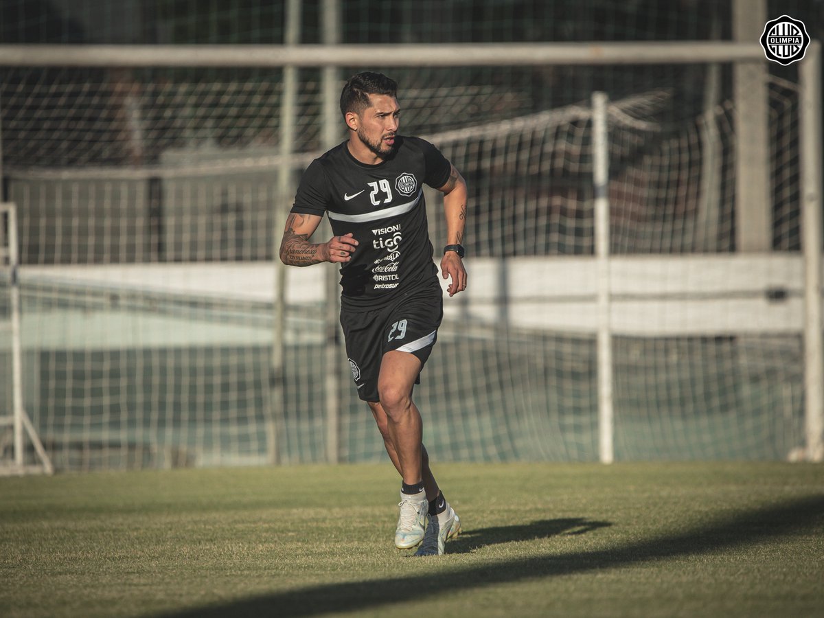 Club Olimpia tweet media