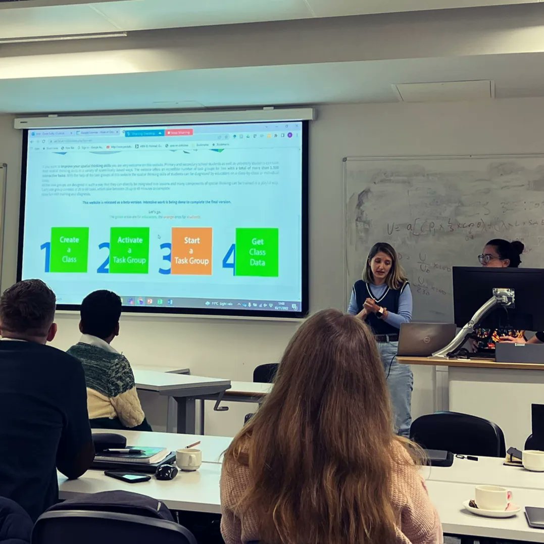 Eleni Lagoudaki tweet media