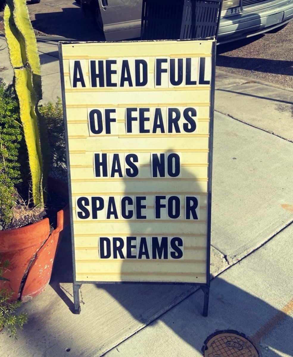 Caayers's tweet photo. Got this from a friend... What dreams do you have? What does your future hold? https://t.co/4OgM35RrXp