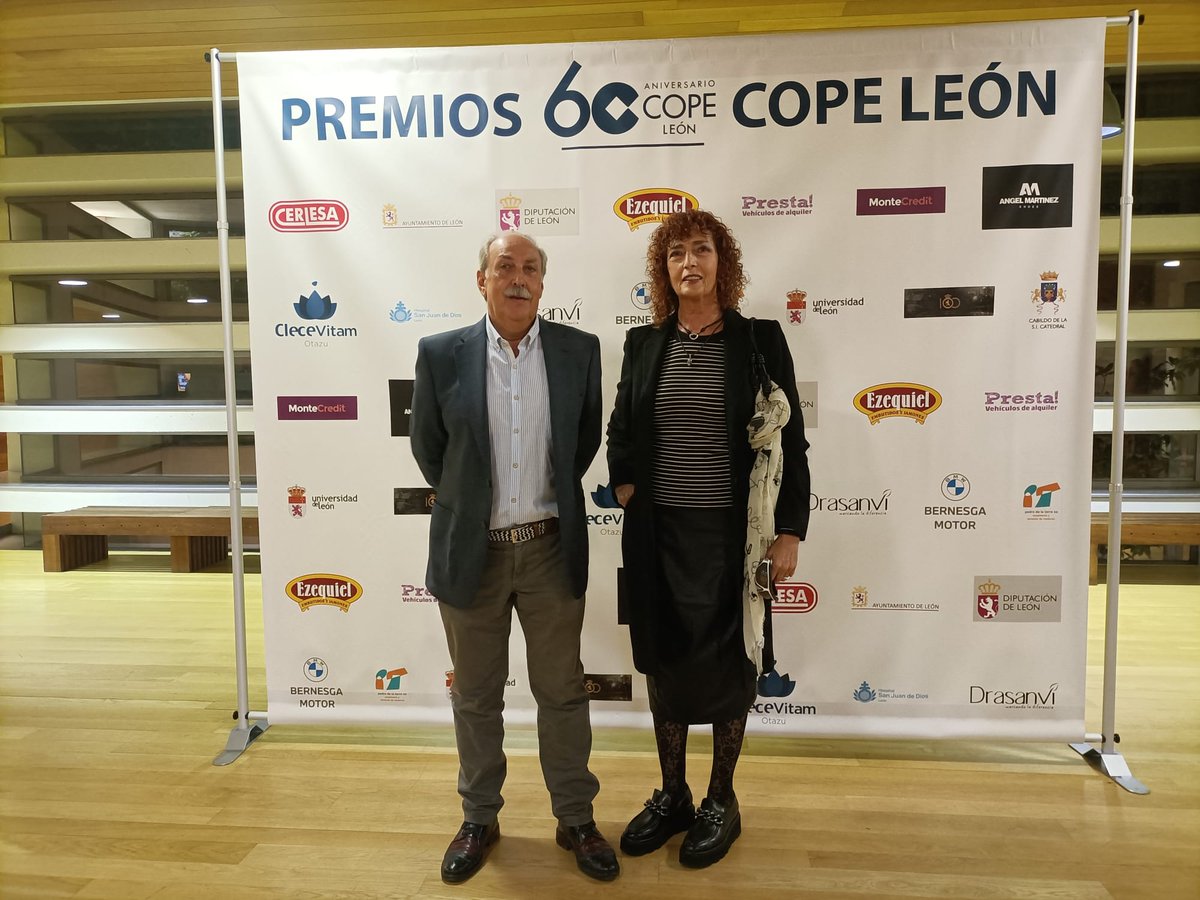 📻Hoy nuestra Presidenta y Vicepresidente han acompañado a <a href="/COPE_LEON/">COPE León</a> en la gala por su 60 aniversario en el #auditoriociudaddeleon 
✒️Nuestras mas sinceras felicitaciones por sus 6 decadas en las ondas leonesas y enhorabuena a todos los galadonados en esta celebración👏
#leonesp