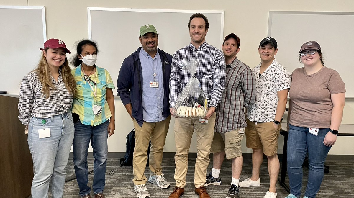 The Menachery Lab tweet media