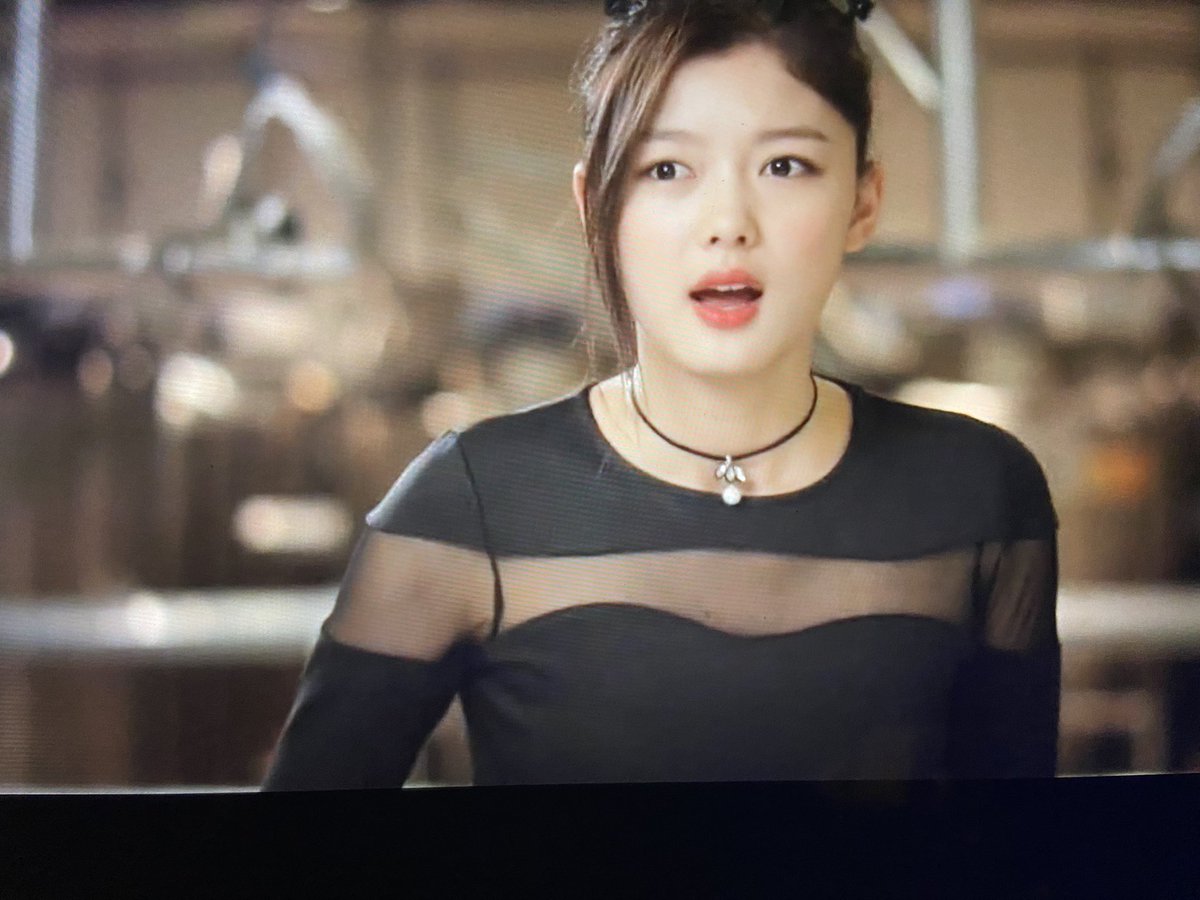 Cute8_lover's tweet photo. Ang pretty at ang sexy nman ng baby cat ko na to😍 dahil di naka move on kay Na bora mag drama marathon nalang tayo 🤣🤣🤣 #KimYouJung #KimYooJung
#LoveCell https://t.co/vdo52eGw4g