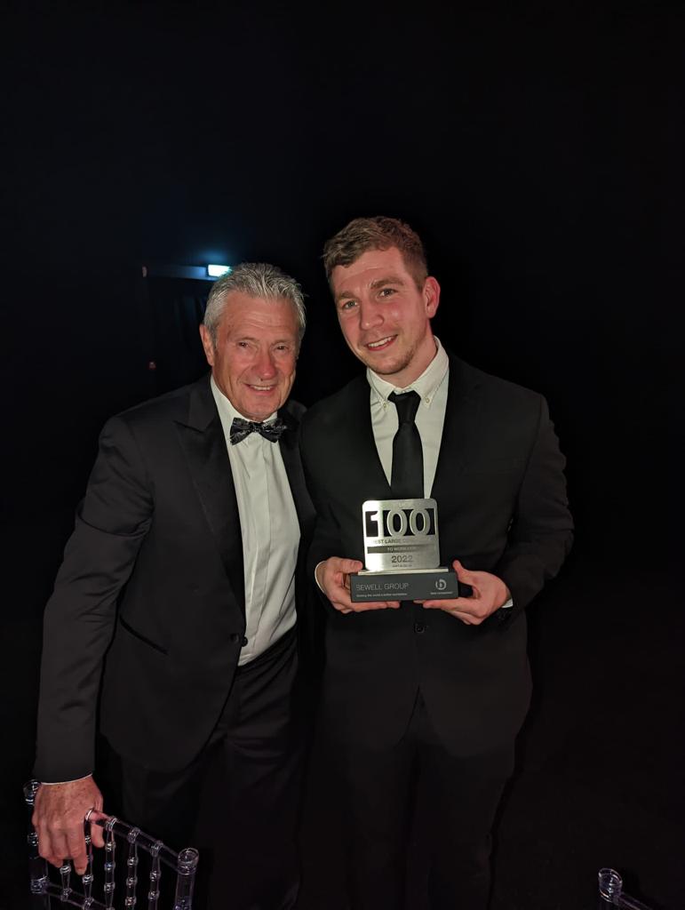 Sewell_Group's tweet photo. Congratulations to everyone listed in the Top 100 #BestCompanies2022 tonight. Thank you to our teams who continue to make us a world class company to work for and do business with. The UK's 45th best large company to work for! We couldn't do it without our fantastic people 👏🌟 https://t.co/BoC8jemNdH