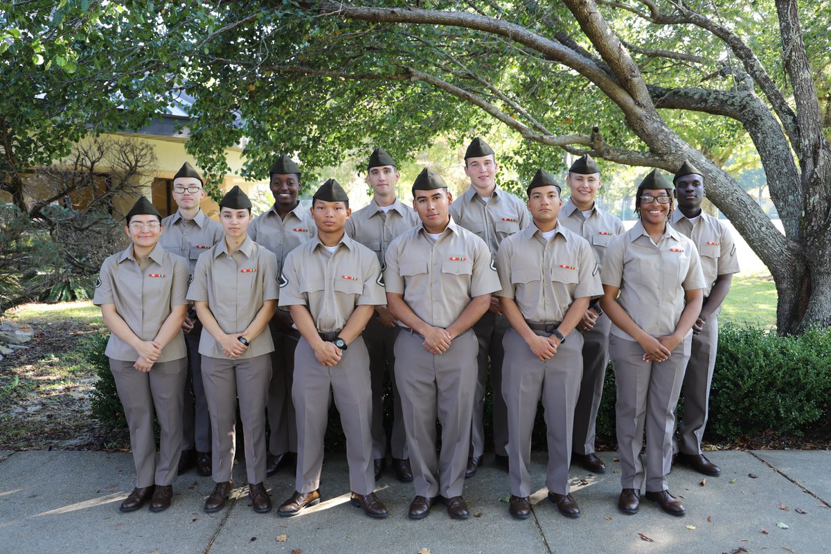 gulfcoastcobra's tweet photo. Congratulations to Class 22-56! Today they graduated 12W AIT and became the newest members of the #EngineerRegiment! Essayons! https://t.co/Eke5ppZb1P
