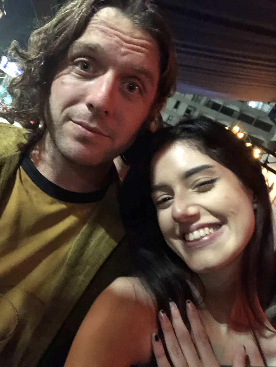 radioarcticve's tweet photo. Thank u sooo fucking much i love u guys @arcticmonkeys https://t.co/wWsaTJOWYS
