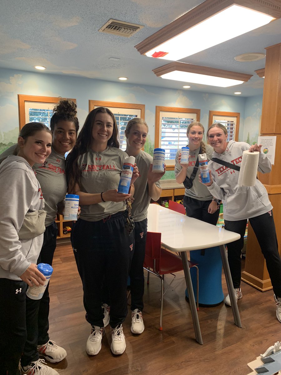 Coach_SniderSB's tweet photo. Baking some treats and making sure all our RM families stay safe! @RMHCsouthwest #WreckEm #lubbockcommunity https://t.co/aNzKPVG55Q