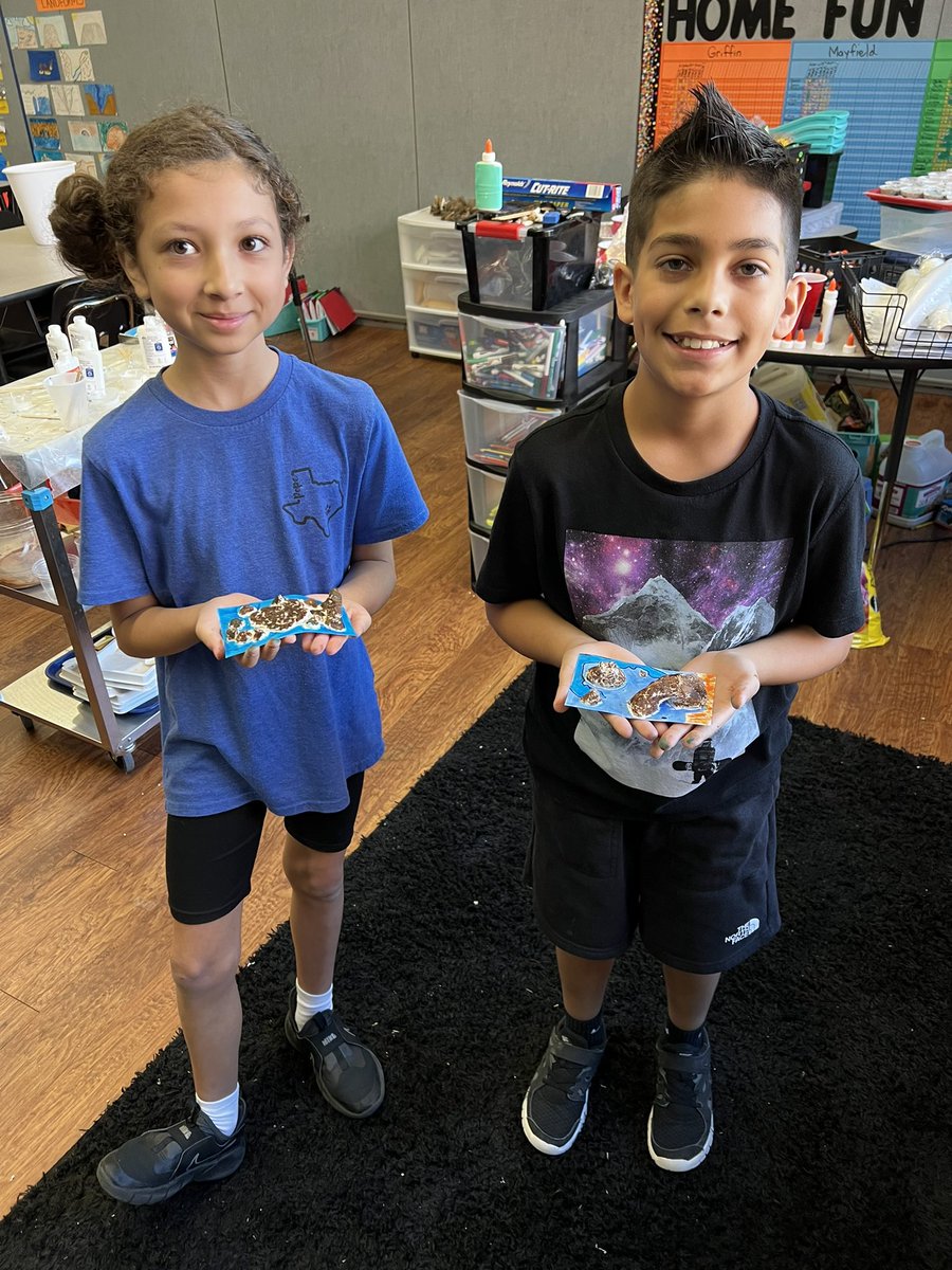 Mrs. Redmon tweet media