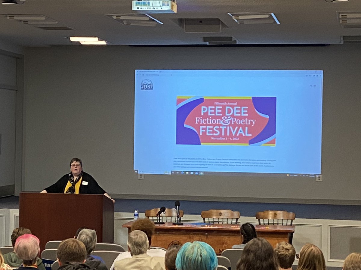 PDFPF's tweet photo. Jo Angela Edwins introduces Ada Limón. 

#pdfpf #pdfpf2022 https://t.co/Nw0VJruH1Z