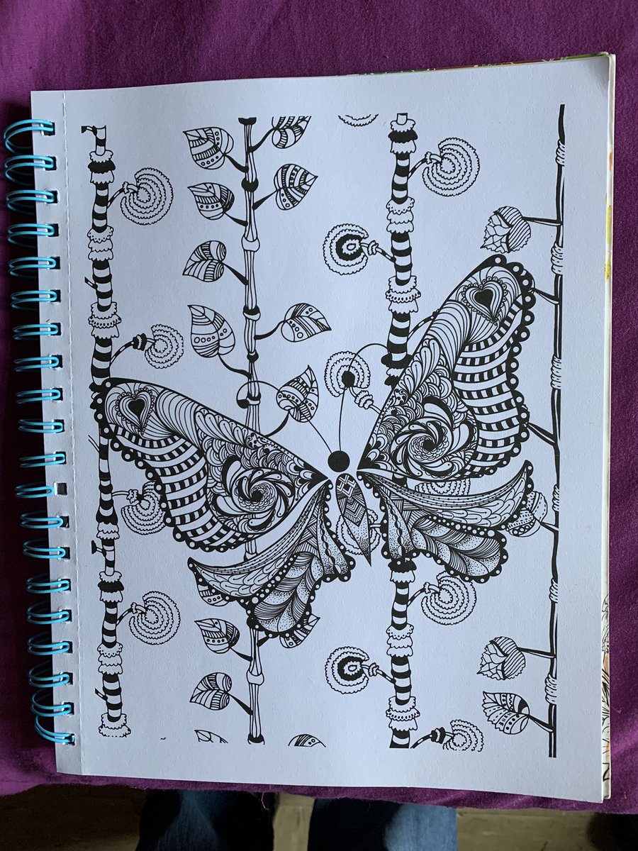 CreationsImn's tweet photo. So here is the new piece I decided to start working on. I see red, and orange and black.

Let’s go!

#TheArtLife #WIP #Butterfly #ColorMyLife #Inspired #Artist #Writer #ArtCommunity #WritingCommunity #CreativeArtsCommunity #Follow #Share #ArtWritingCreativityOnFBIGTwitter https://t.co/PocajNy3Wk