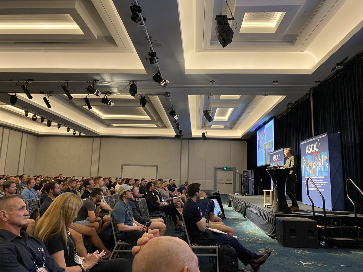 'Stay the distance in your role' key take away from Craig Bellamy at <a href="/the_ASCA/">Aus S&C Assn</a> International Conference - too many S&amp;C coaches  look to move to often #owntheoutcome #staythedistance