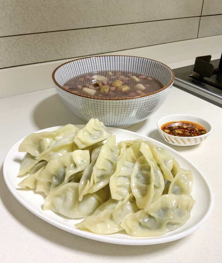 Gh87506's tweet photo. 美好的一天从早餐开始😘 https://t.co/HGLHp98VBP
