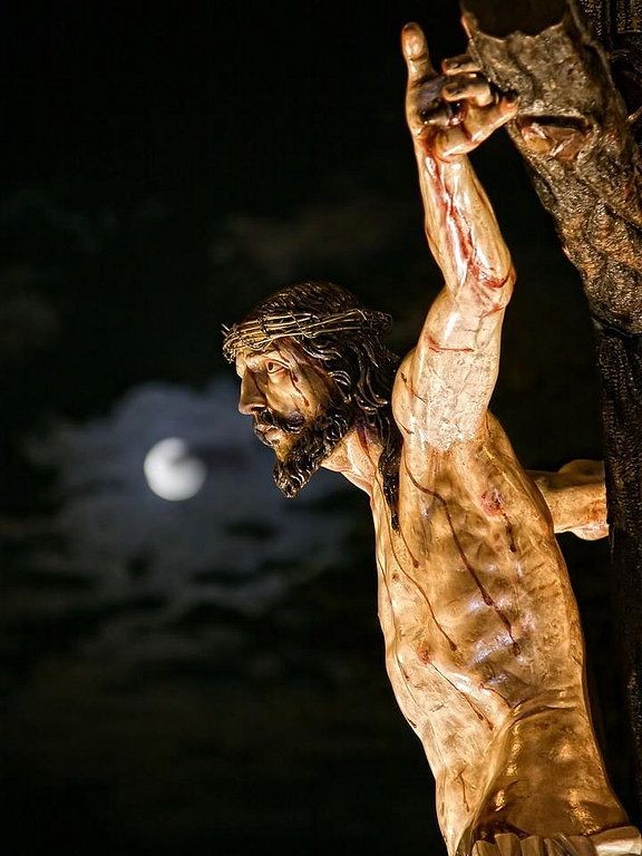 PiyalBotejue's tweet photo. "When you pray the Rosary, say after each mystery: 'O my Jesus, forgive us our sins, save us from the fires of hell, lead all souls to Heaven, especially those who have most in need of Thy mercy." Our Lady of Fatima to Fatima Children,July 13, 1917
#FirstFriday
#PrayForTheSouls https://t.co/Rj7gDB8gmu