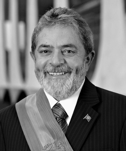 Giaumv's tweet photo. URGENTE: Morre, em Brasília, aos 76 anos, o presidente eleito Luiz Inácio Lula da Cilva. https://t.co/qFGsULZDVu