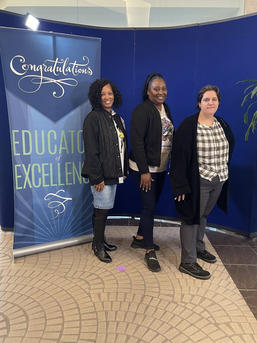 snoe2022's tweet photo. Scurlock representing at 71st EC conference!  
@Scurlockbears @PrincipalD17 @HaileyLatonia https://t.co/ffY7tJ6ewP