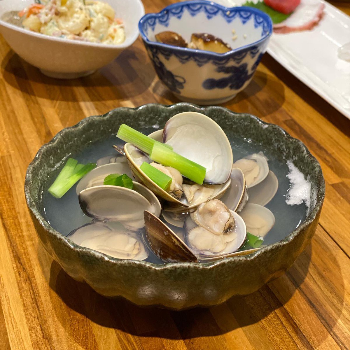 drewzheng888's tweet photo. #❤️
#蕎麥麵屋 的 #小菜

#foodporn #foodgasm #appertizer #Soba #MessAroundwithDrew #御数 #おかず #蕎麦屋で一杯 #蕎麦 #條通 #蕎麥麵🍜 #假高級精的秘密生活 https://t.co/pVgC0JajMH