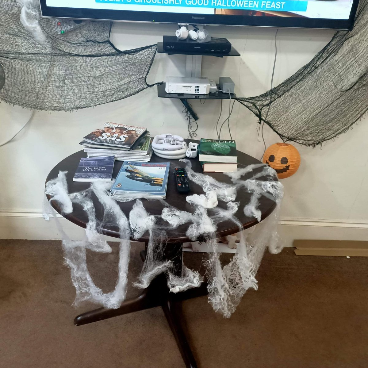 tilsleyhouse's tweet photo. A few snaps of our Halloween decorations 👻🎃
#carehome #westonsupermare https://t.co/8OKooUppls